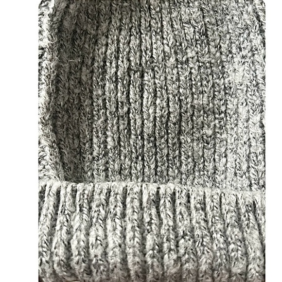 Hand Knitted Wool Hat | Vintage Gray Beanie - Picture 7 of 7